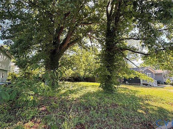 2nd image of 806 Ridgeway Ave Lot 16