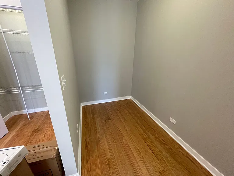 1204 W Granville Ave — Photo 17