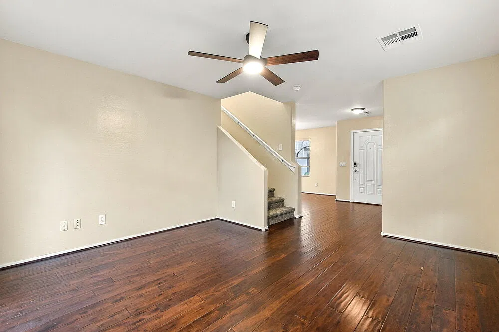 3 bed, 2.5 bath, 1488 sqft, $2,275 — Photo 4