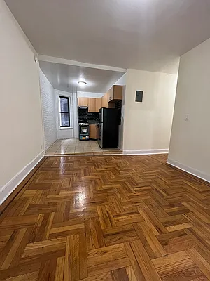 Rented by City Connections Realty | media 3