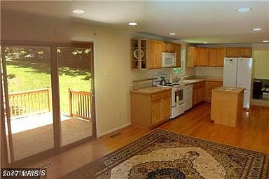 3rd image of 13010 Farthingale Dr