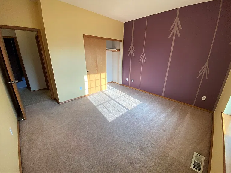 2405 N Lilac Way — Photo 21