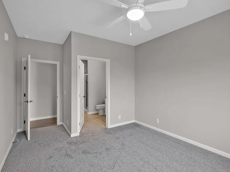 The Creek Apartments — Photo 48