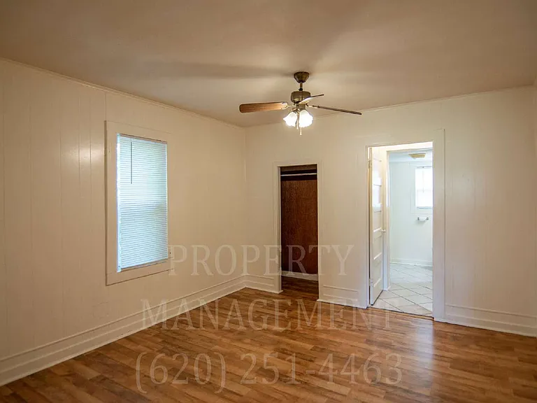 1004 W 2nd St — Photo 5