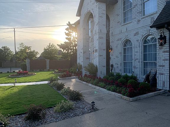 3rd image of 1503 Creekview Dr