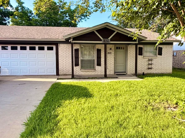 2509 Reever St, Arlington, TX 76010
