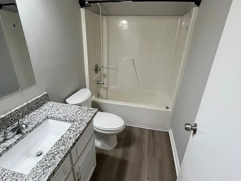 4310 Hart St — Photo 15