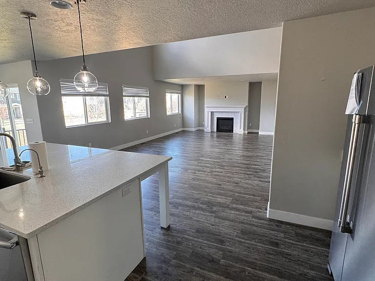 15146 S Cantle Dr — Photo 33