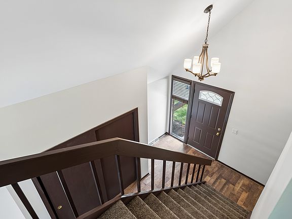 4th image of 1539 Foxhill Rd