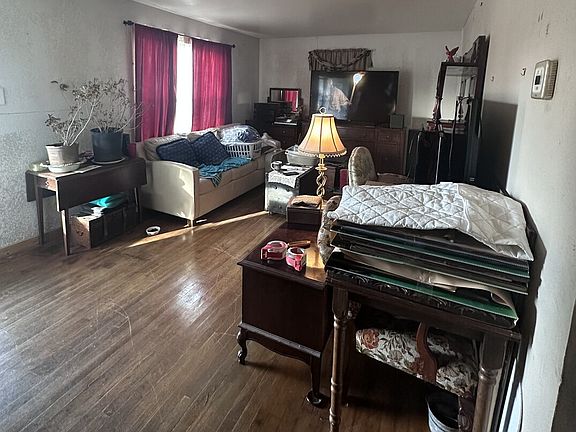 2nd image of 1711 Leal St