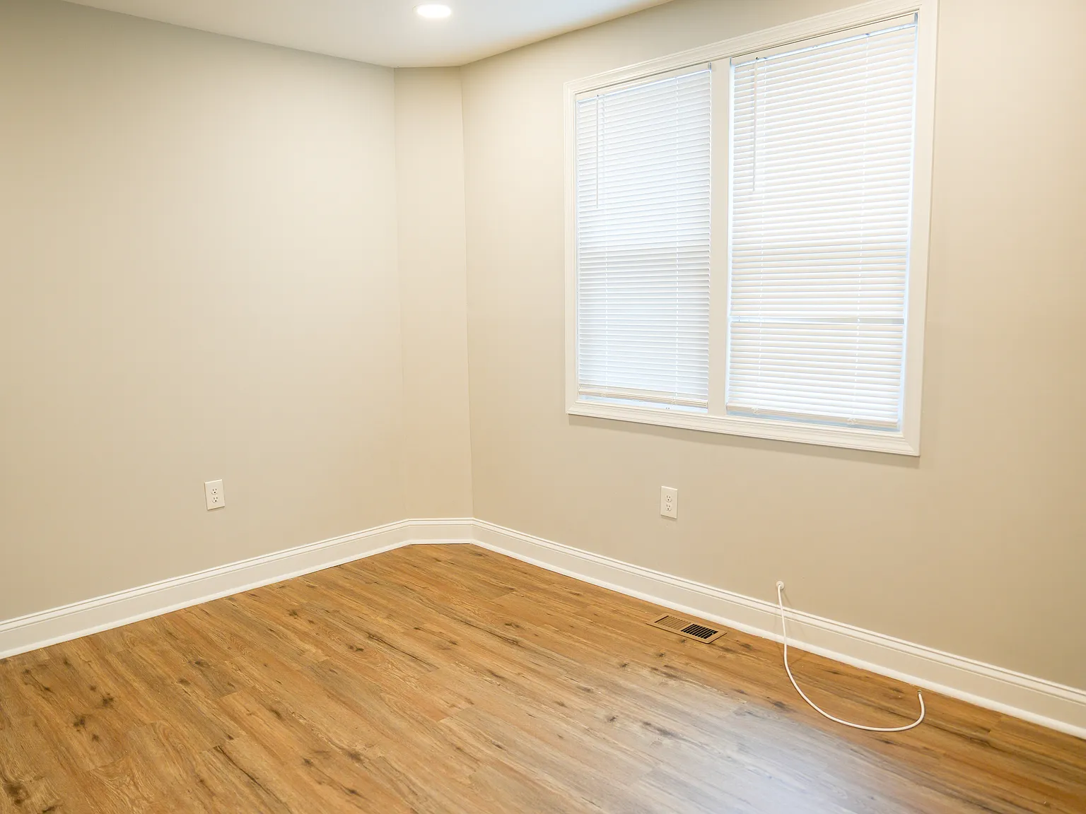 3 bed, 1500 sqft, $3,000 — Photo 2