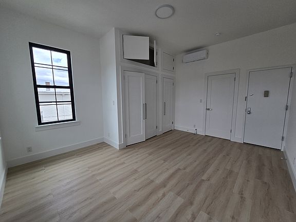 4th image of 32-04 44th St #3A