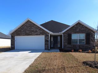 588 Utah Ave, Farmington, AR 72730