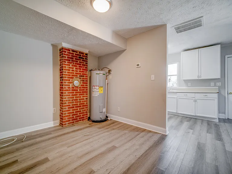 2727 Tate St #2727 — Photo 11