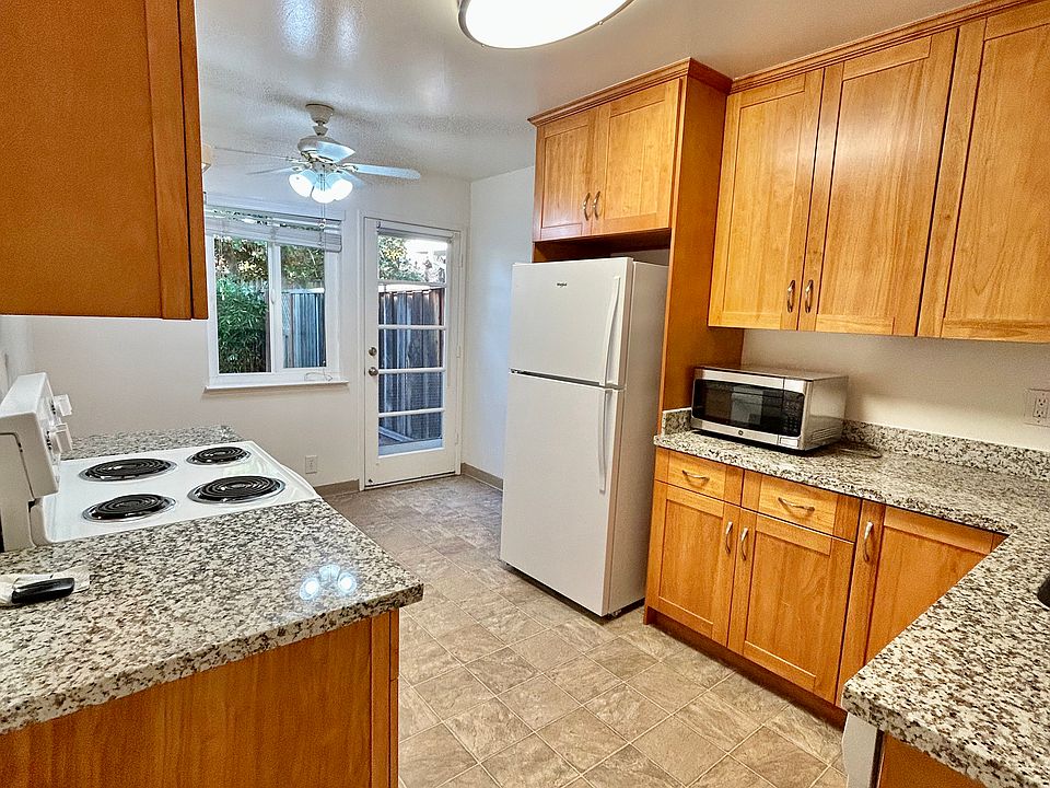 1st image of 5179 Redstone Dr #5179