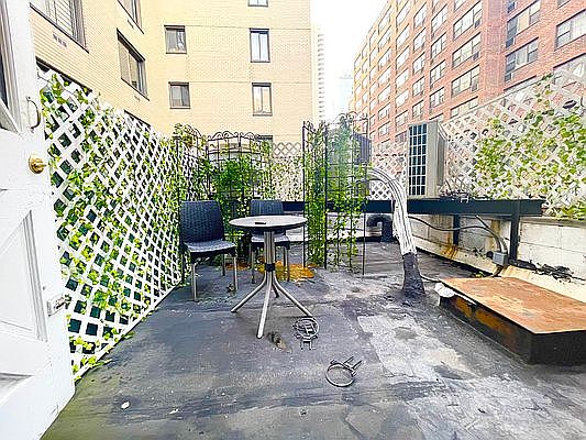 4th image of 1365 1st Ave APT 2B
