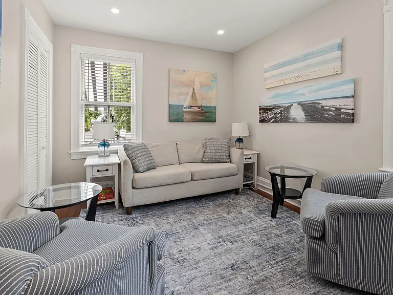 13 Atlantic St #2 — Photo 4