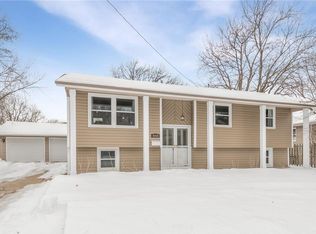 5018 38th Pl, Des Moines, IA 50310