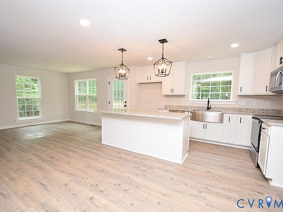4th image of 1045 Chopping Rd