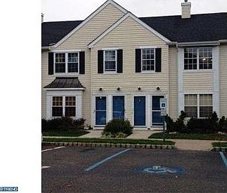 1st image of 806 Lindsley Ct