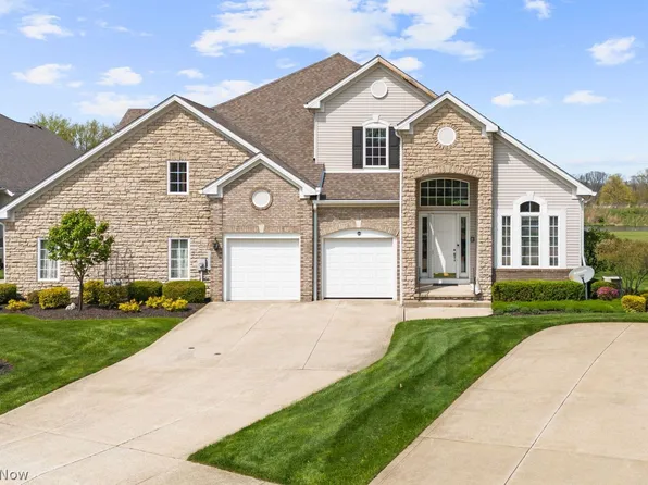 406 E Inverness Dr, Highland Hts, OH 44143