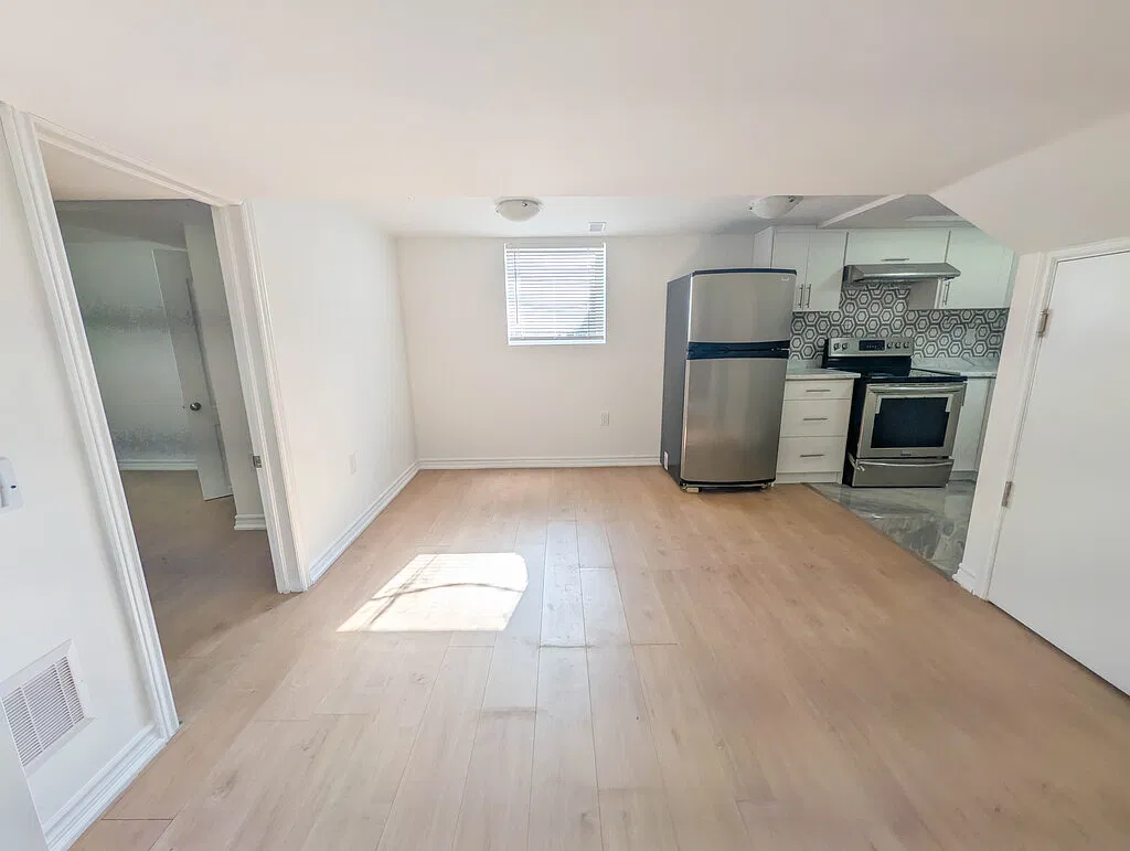 256 Pelham Road - 2 — Photo 3
