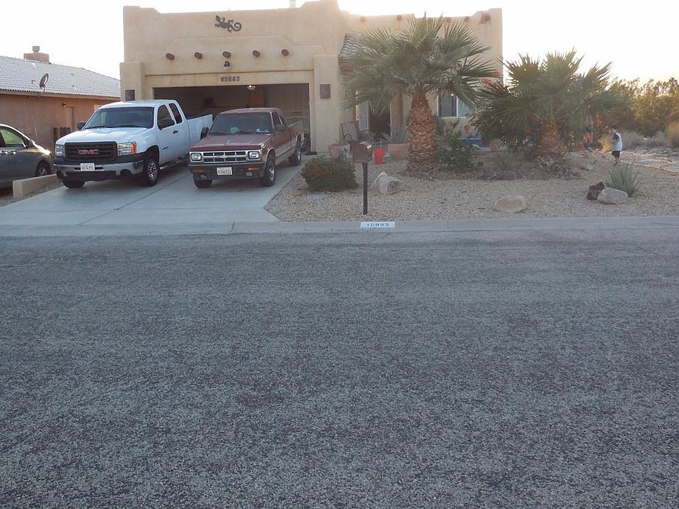 2nd image of 15863 Avenida Mirola