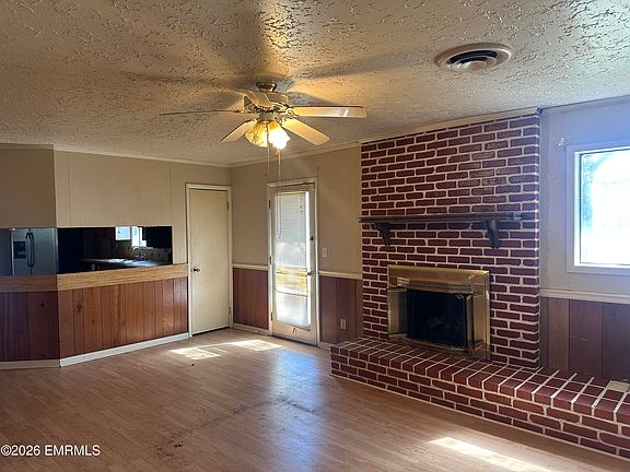 4th image of 3119 Mountainview Pl