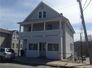 18-20 Clifton Ave, Ansonia, CT 06401