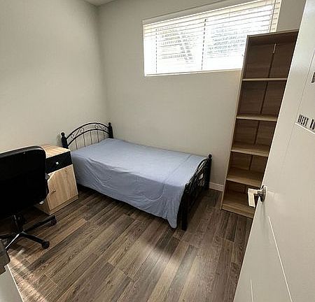 5th image of 62 Balsam St #T101
