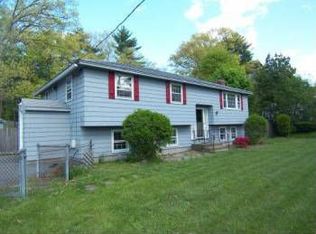 15 Regan Rd, Tewksbury, MA 01876