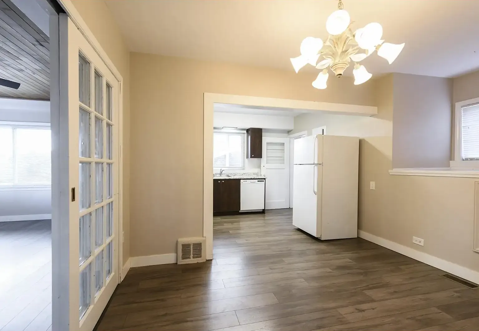 2 bed, 847 sqft, $3,000 — Photo 4