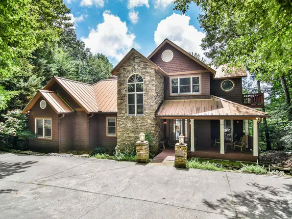 10 Woodbine Dr, Cleveland, SC 29635