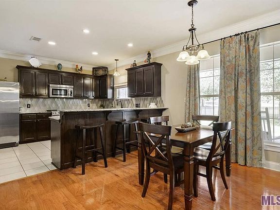 4th image of 58340 Island Dr