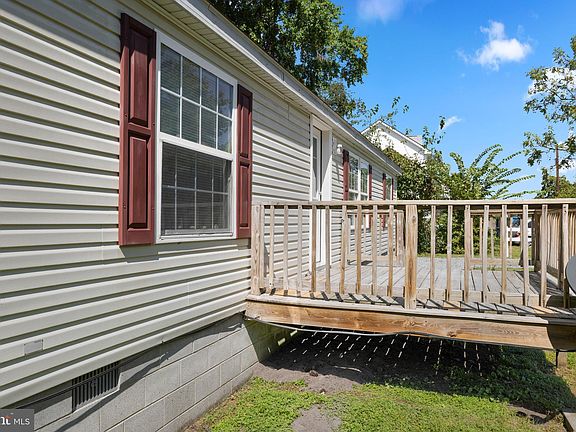 3rd image of 116 Pine Dr