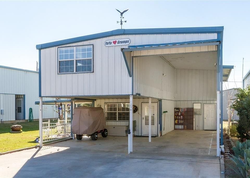 1st image of 125 Yellowstone Dr #10