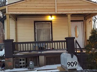 909 SE 8th Ave, Topeka, KS 66607