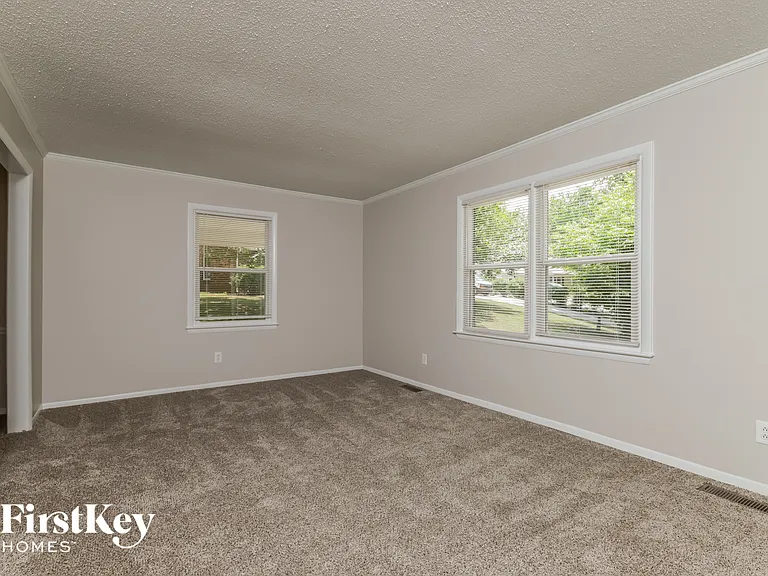 2312 Barnsley Ct — Photo 3