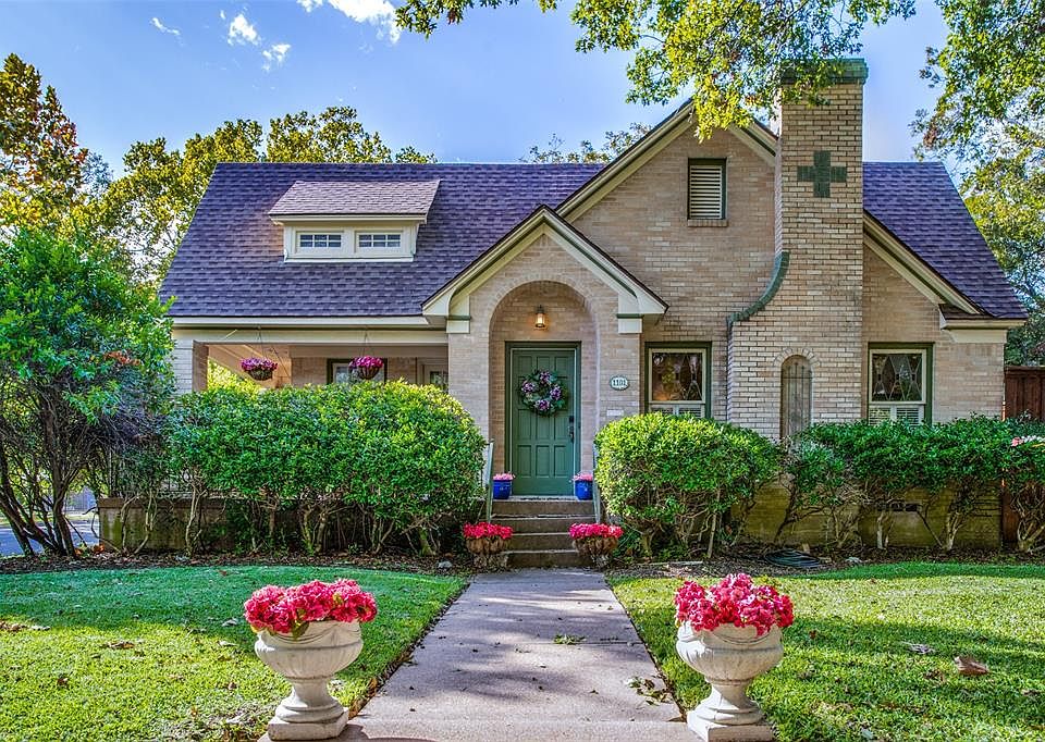 1st image of 1101 N Winnetka Ave
