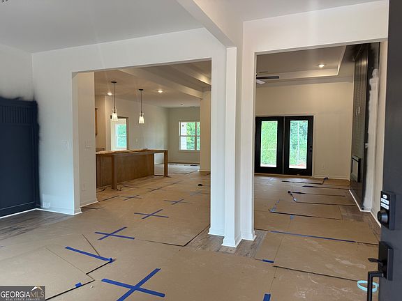 3rd image of 705 Hannahs Mill Rd