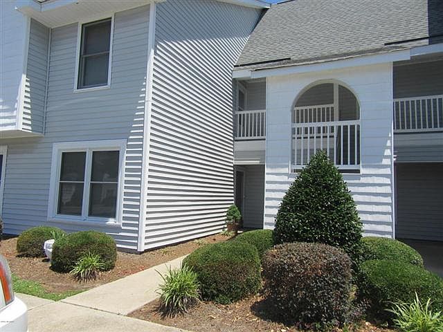 1st image of 123 W Victoria Ct