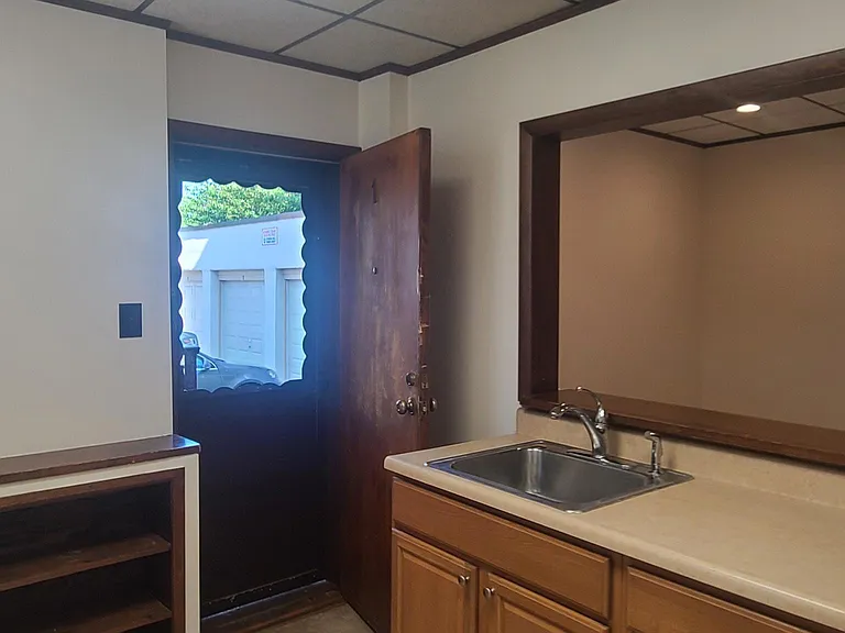 109 Main St #1 — Photo 6