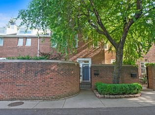 1602 N Larrabee St, Chicago, IL 60614