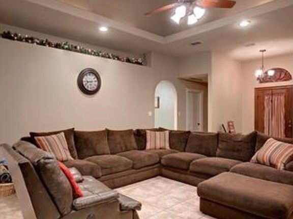 4th image of 2410 Norma Dr