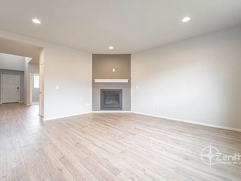 2608 S White Salmon Dr — Photo 12