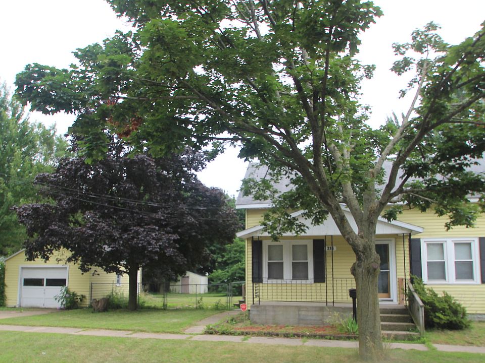 1st image of 216 Burt St SE
