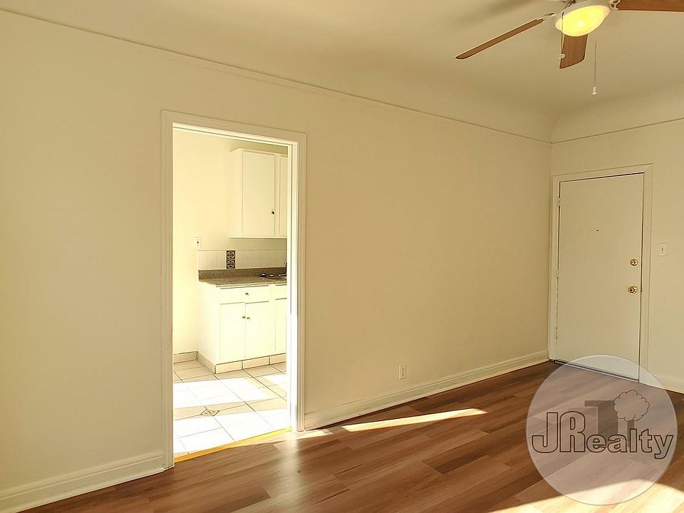 1st image of 130 S Coronado St APT 205