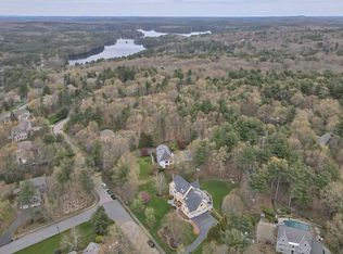 19 Elizabeth Rd, Hopkinton, MA 01748