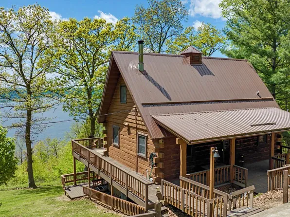15017 Eagle Ridge Road, Ferryville, WI 54628
