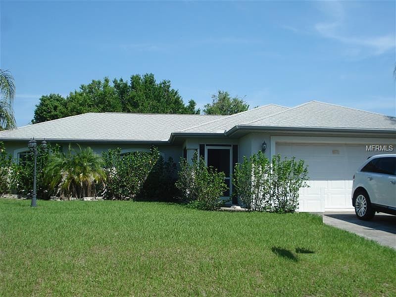 1st image of 1552 Laird Ave